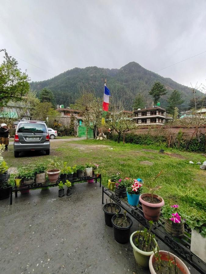 The Royal Orchard Kasol Hotel Exterior foto